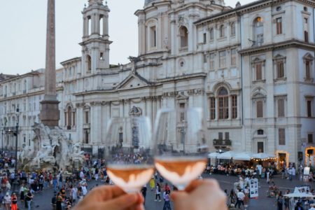 Wine and Delights Tasting in Rome: Piazza Navona Balcony Experience